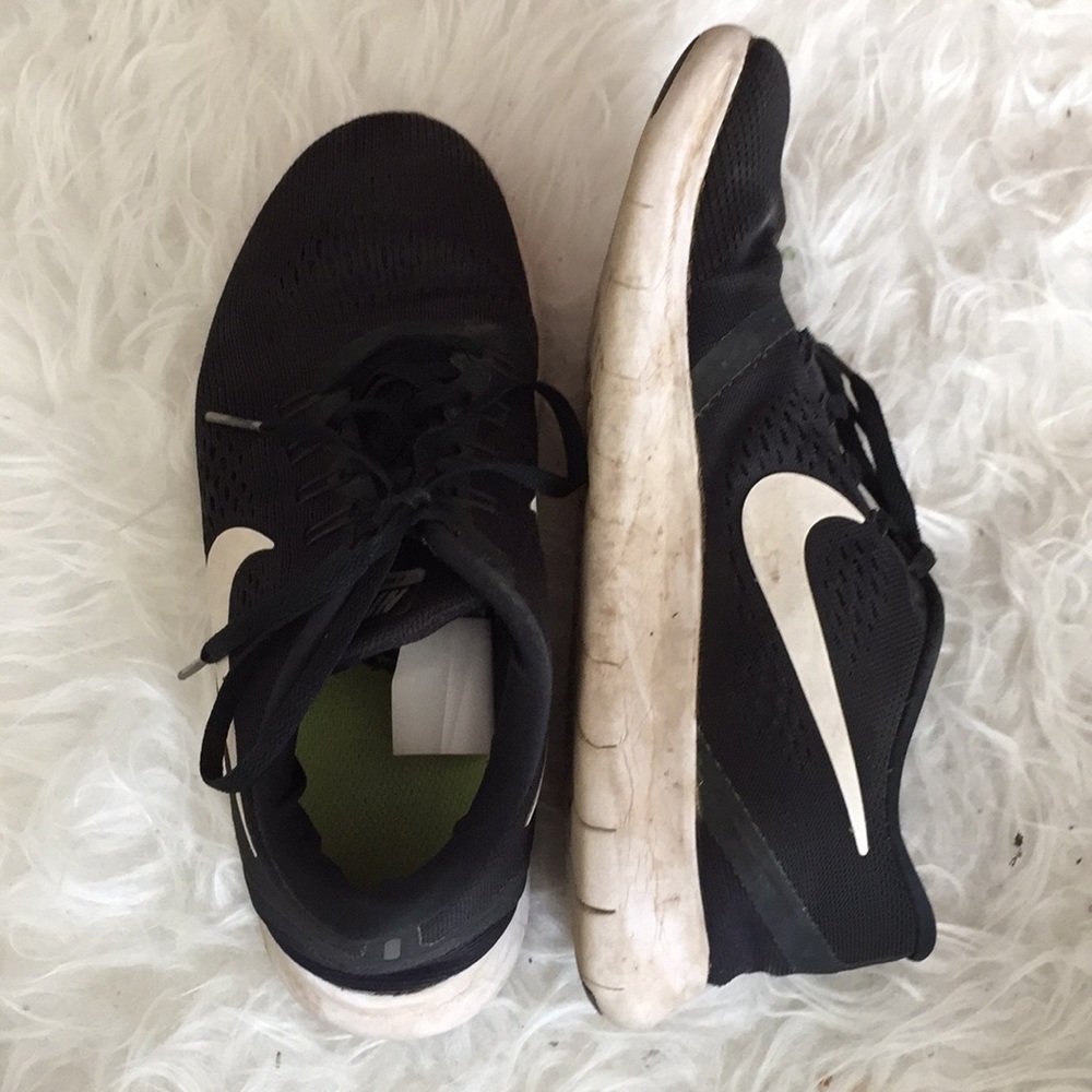 Black Nike Free Run Sneakers